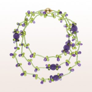 Necklace with peridot and amethyst and an 18kt yellow gold clasp