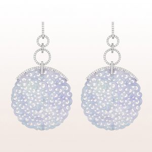 Earrings with lavender jade and brilliants 2,49ct in 18kt white gold