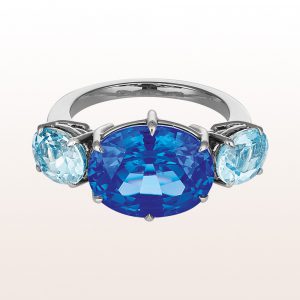 Ring with tanzanite 7,28ct and aquamarines 2,44ct in 18kt white gold