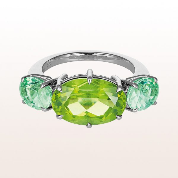 Ring with peridot 6,45ct and mint-tourmaline 2,85ct in 18kt white gold
