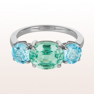 Ring with emerald 1,98ct and topazes 1,98ct in 18kt white gold