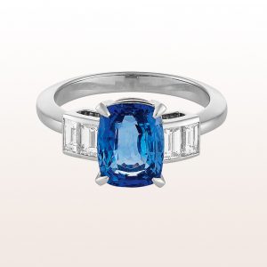 Ring with sapphire 3,38ct and baguette-diamonds 1,16ct in 18kt white gold