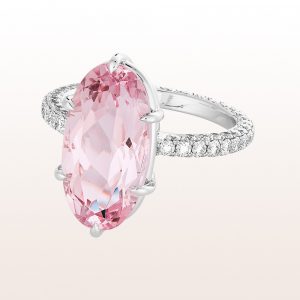 Ring with morganite 6,57ct and brilliant cut diamonds 1,41ct in 18kt white gold