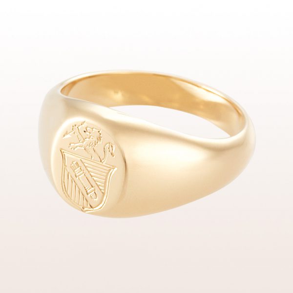 Sealring with engraved emblem in 18kt yellow gold