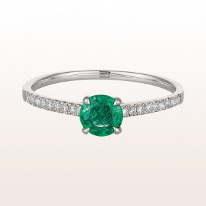 Ring mit Smaragd 0,38ct und Brillanten 0,11ct in 18kt Weißgold