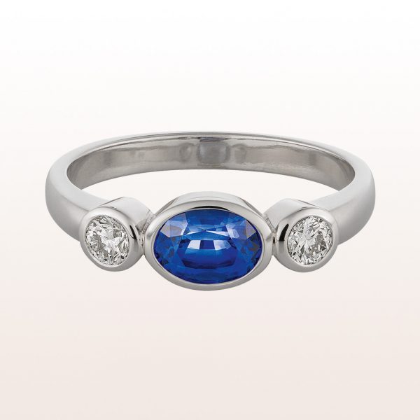 Ring with sapphire 1,04ct and brilliant cut diamonds 0,27ct in 18kt white gold