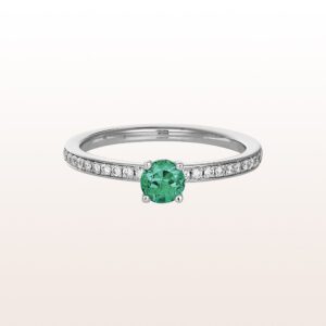 Ring with emerald 0,37ct and diamonds 0,16ct in 18kt white gold.